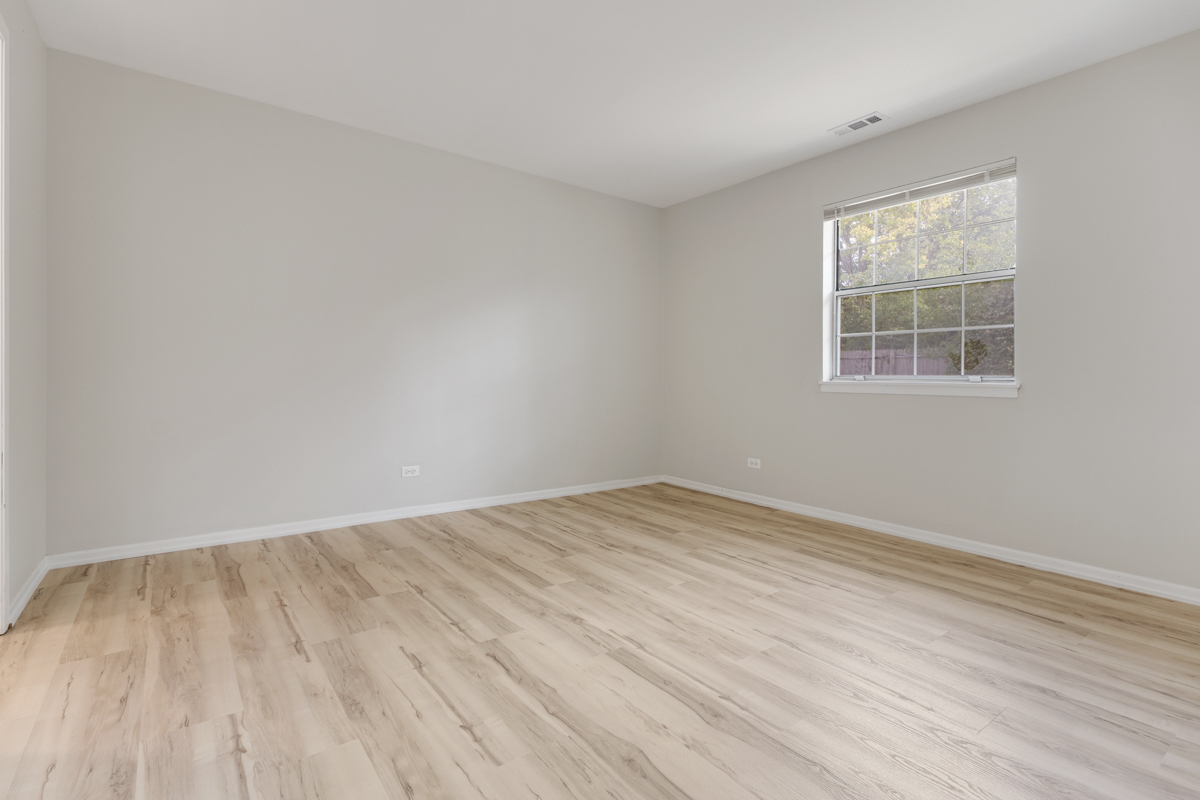 86 GANT Circle #D, Streamwood, IL 60107