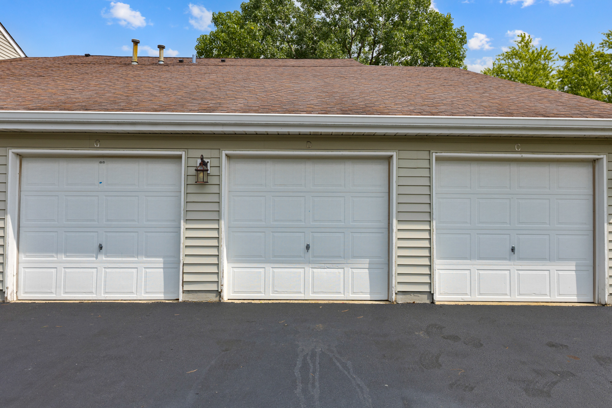86 GANT Circle #D, Streamwood, IL 60107