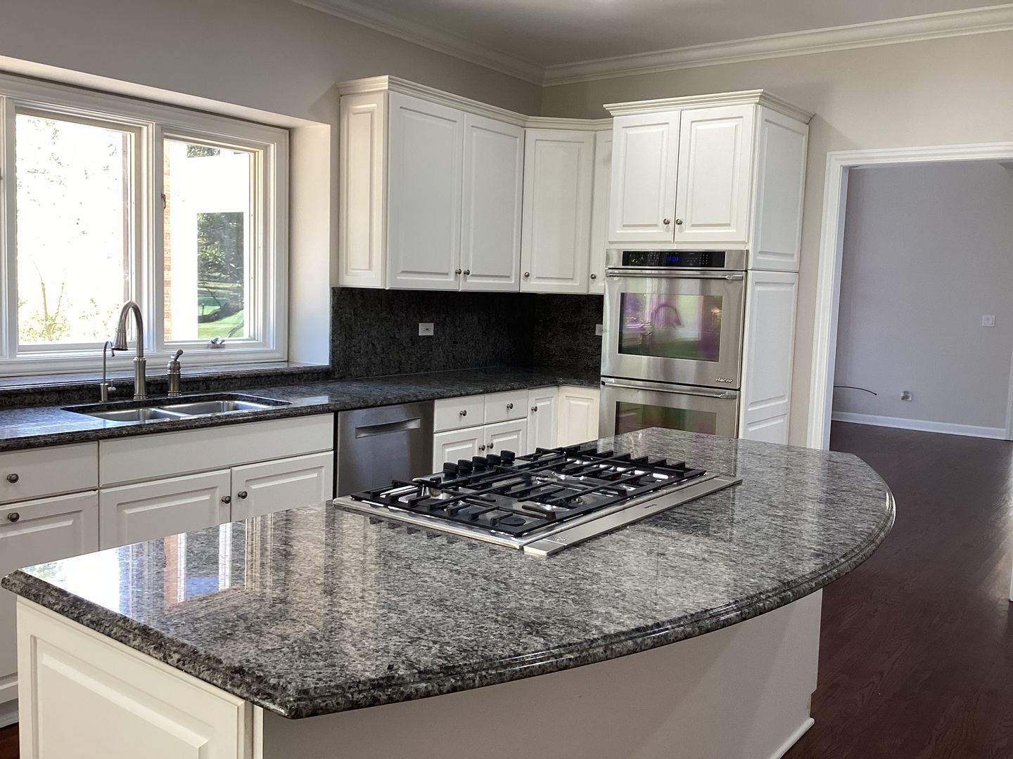 12 RIDERWOOD Road, North Barrington, IL 60010