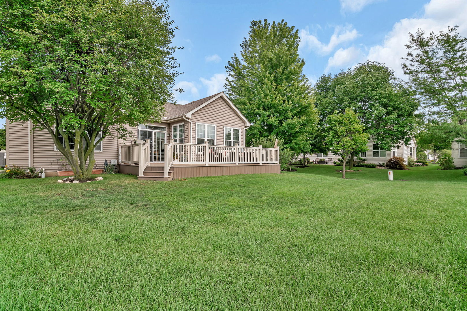 21201 Lily Lake Lane, Crest Hill, IL 60403