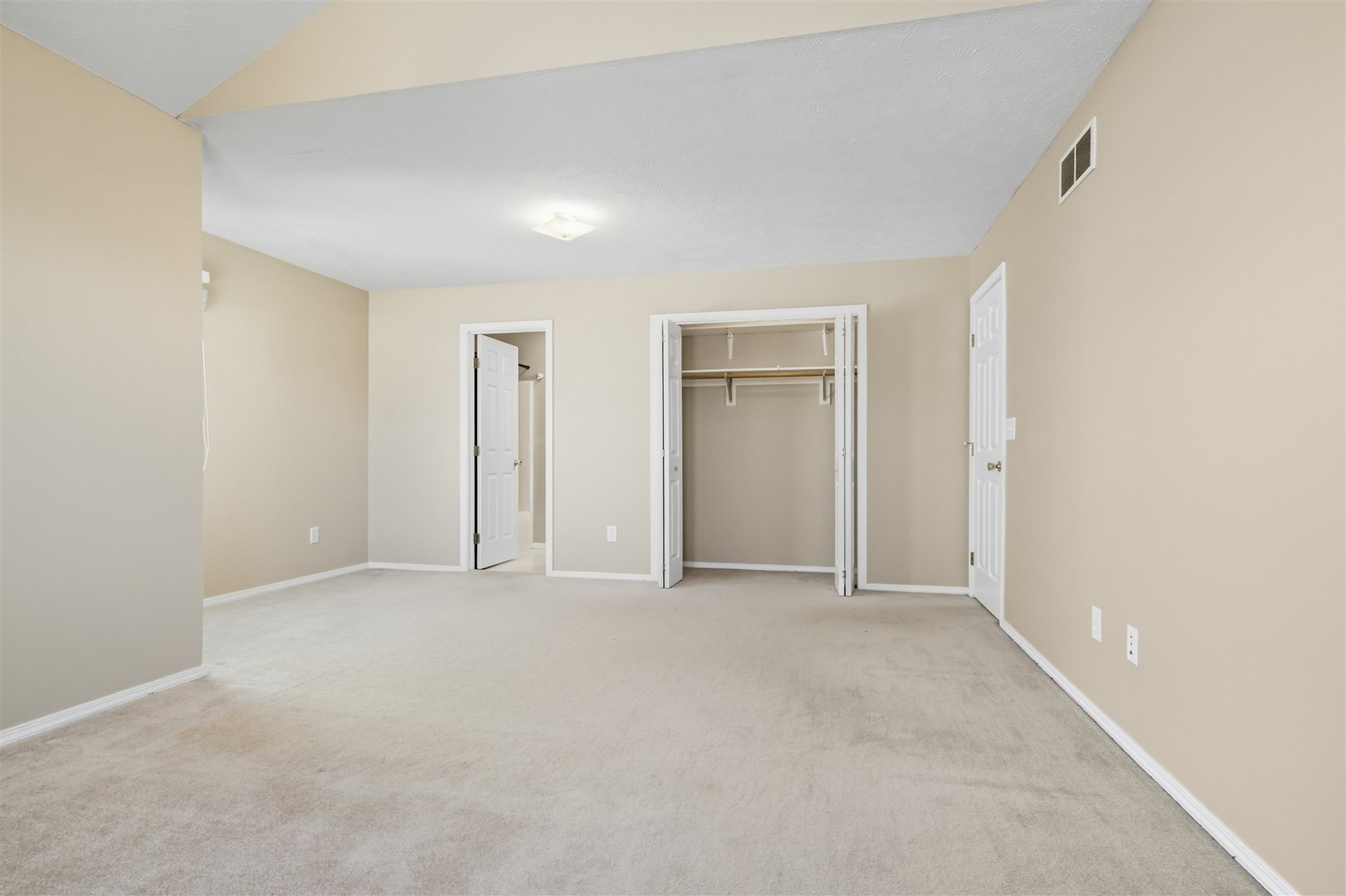 1018 Doral Drive, Bloomington, IL 61701