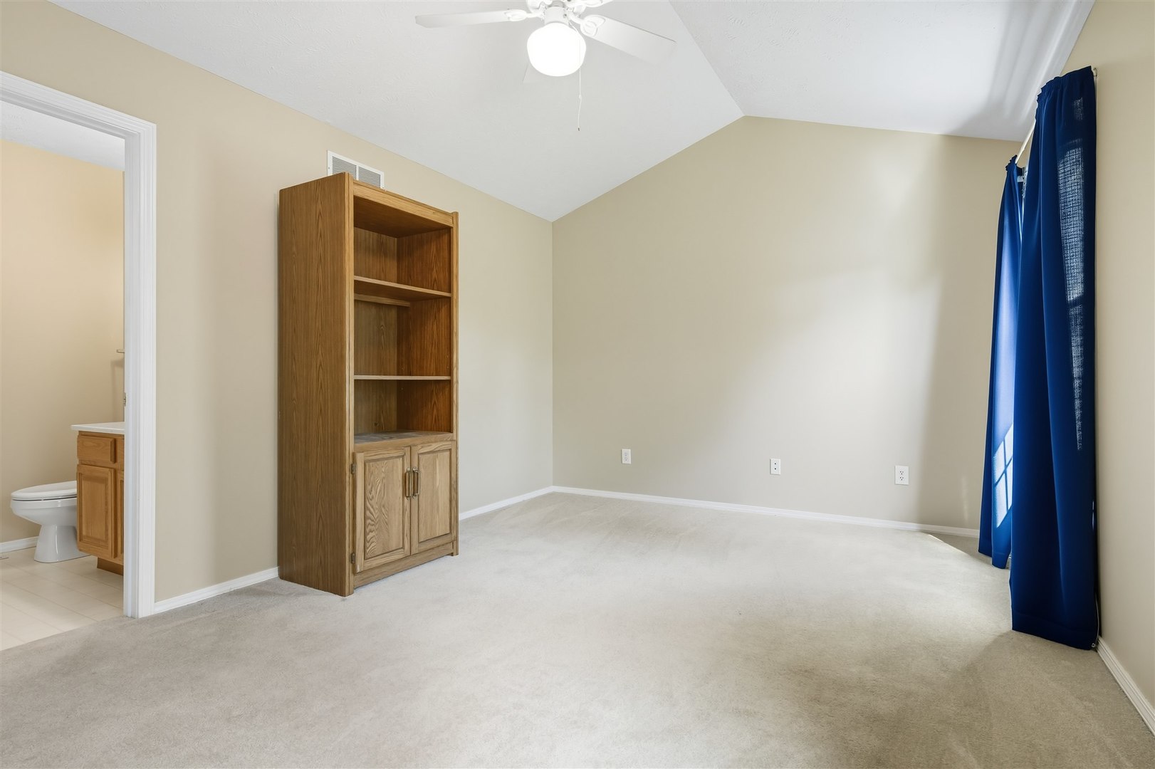 1018 Doral Drive, Bloomington, IL 61701