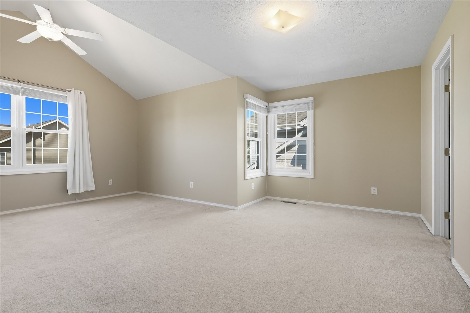 1018 Doral Drive, Bloomington, IL 61701