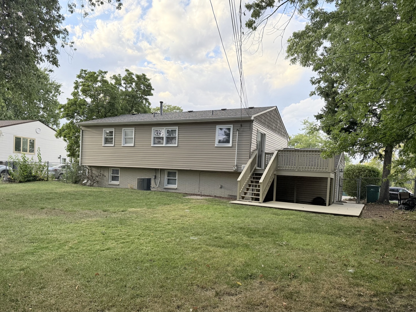 8925 Golfview Drive, Orland Park, IL 60462