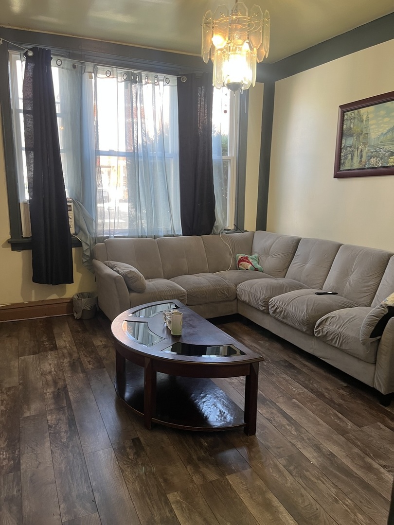 4140 S Albany Avenue, Chicago, IL 60632