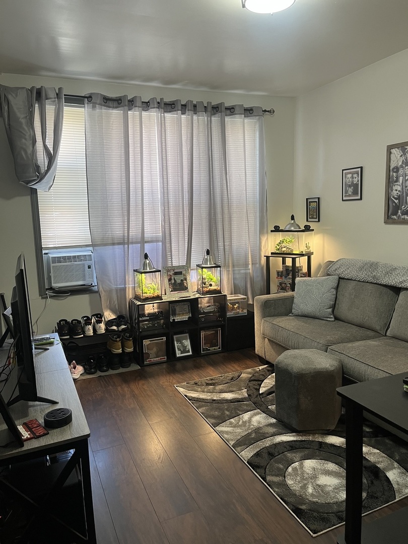 4140 S Albany Avenue, Chicago, IL 60632