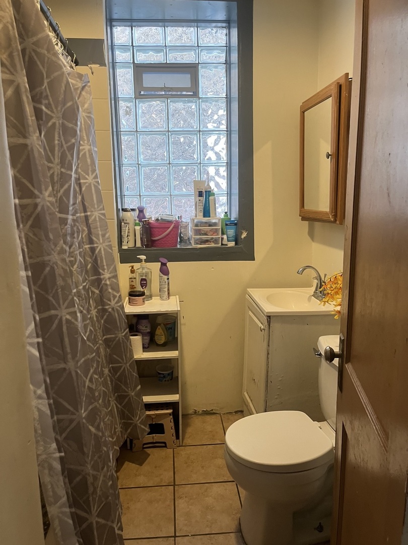 4140 S Albany Avenue, Chicago, IL 60632