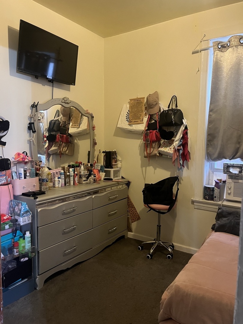 4140 S Albany Avenue, Chicago, IL 60632