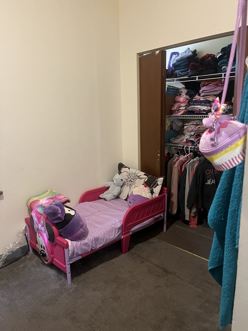 4140 S Albany Avenue, Chicago, IL 60632