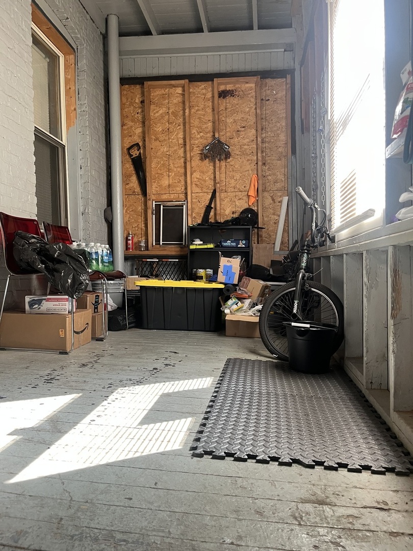 4140 S Albany Avenue, Chicago, IL 60632