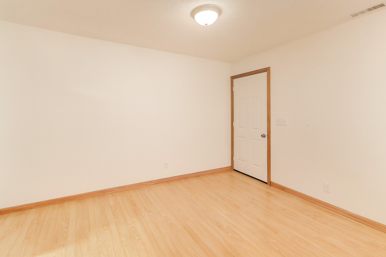 150 N Wooster Street #2, Capron, IL 61012
