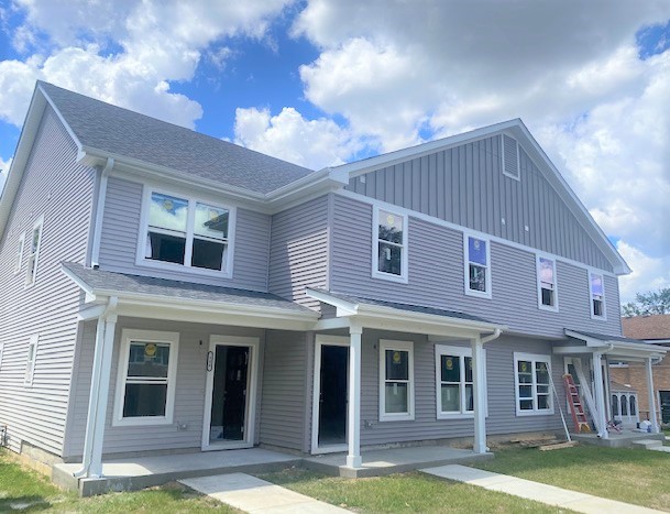 302 S Lodge Lane, Lombard, IL 60148