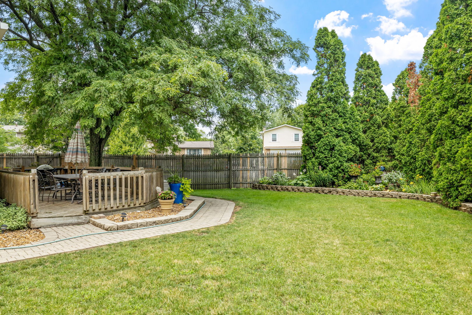 6651 Dunham Road, Downers Grove, IL 60516