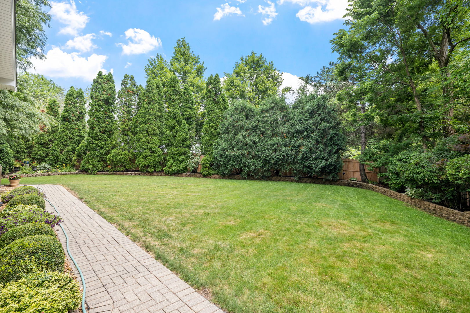 6651 Dunham Road, Downers Grove, IL 60516