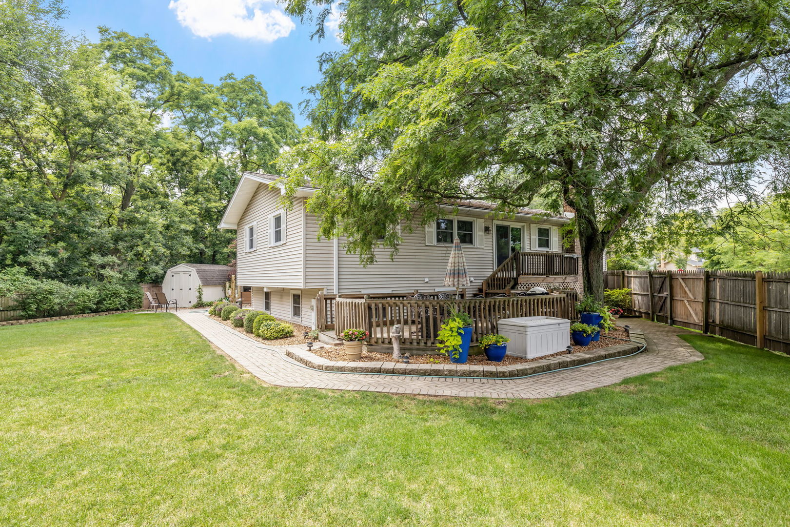 6651 Dunham Road, Downers Grove, IL 60516