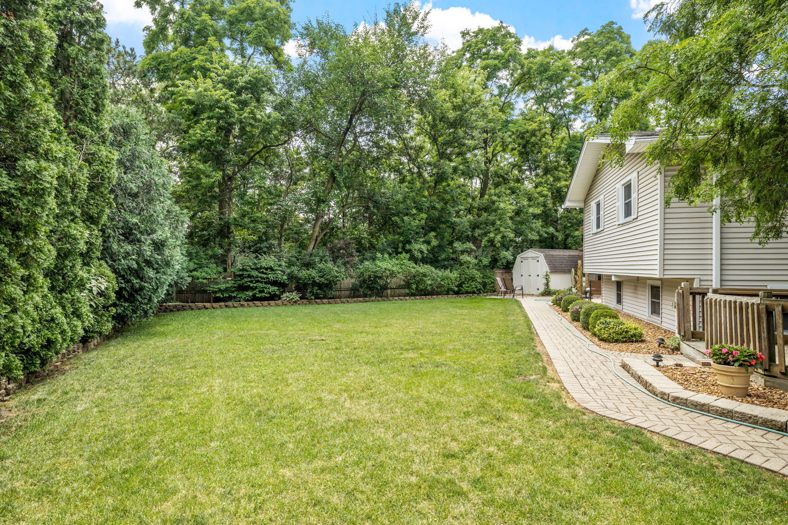6651 Dunham Road, Downers Grove, IL 60516