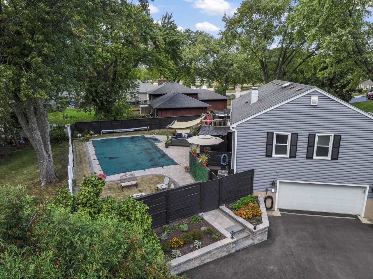 27W375 Oakwood Street, Winfield, IL 60190