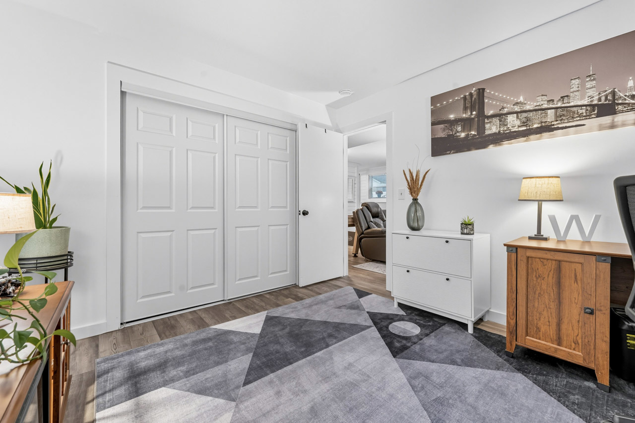27W375 Oakwood Street, Winfield, IL 60190