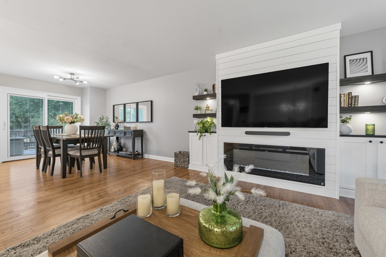 27W375 Oakwood Street, Winfield, IL 60190