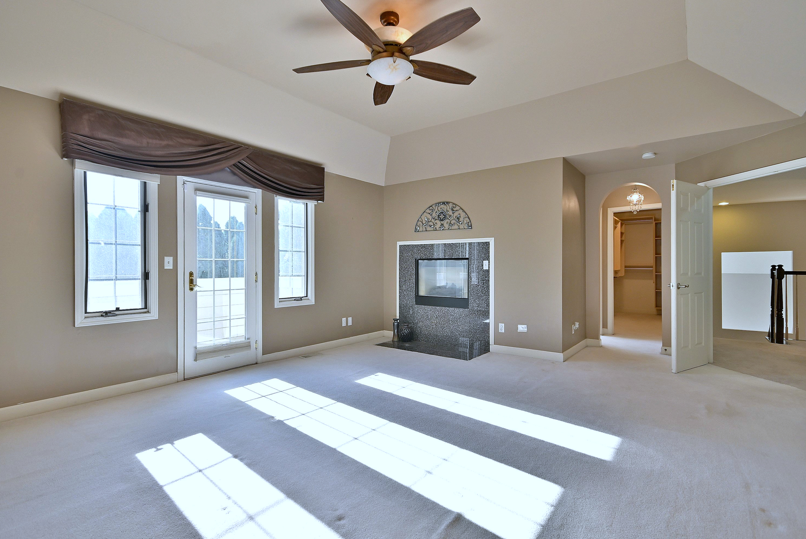 3816 Rosada Drive, Naperville, IL 60564