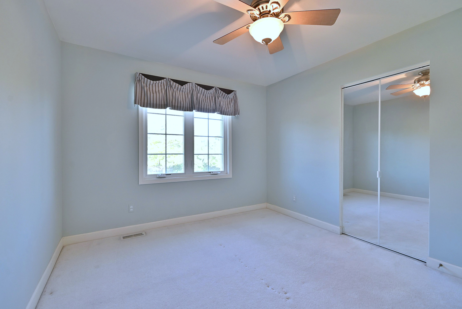 3816 Rosada Drive, Naperville, IL 60564