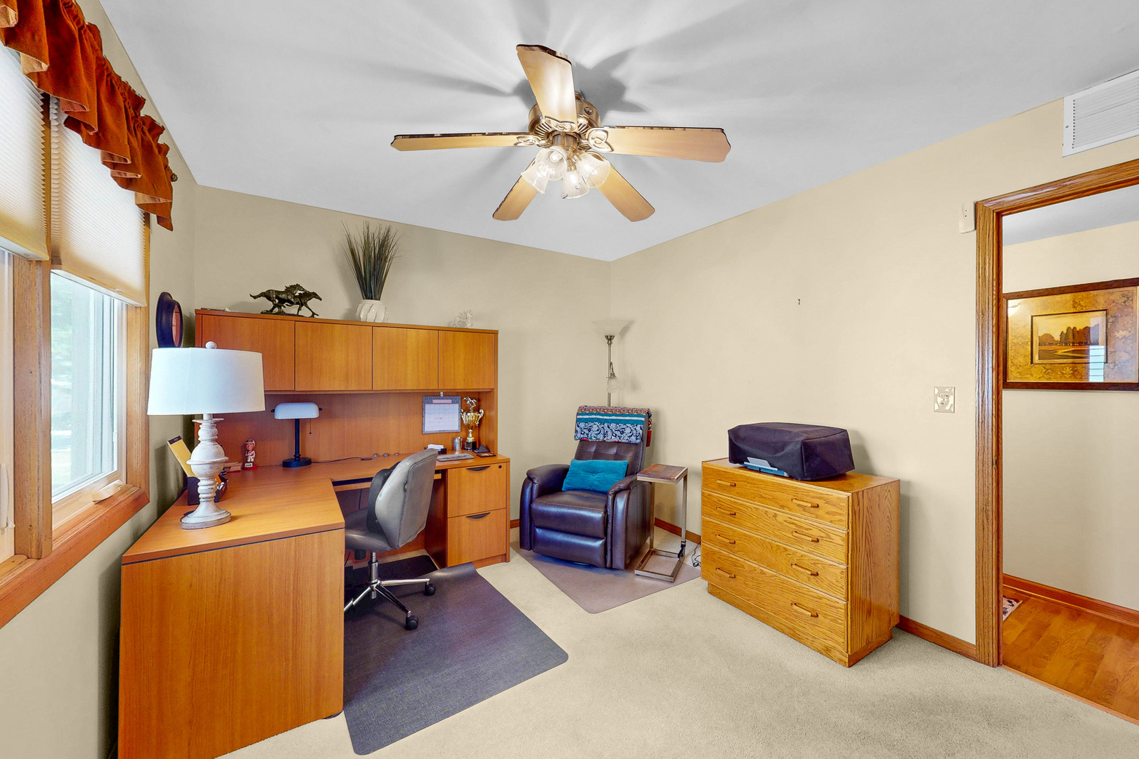 1517 White Trail, Elk Grove Village, IL 60007