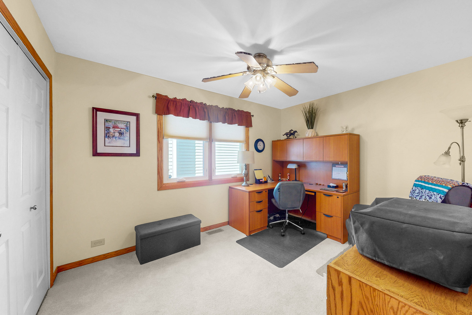 1517 White Trail, Elk Grove Village, IL 60007