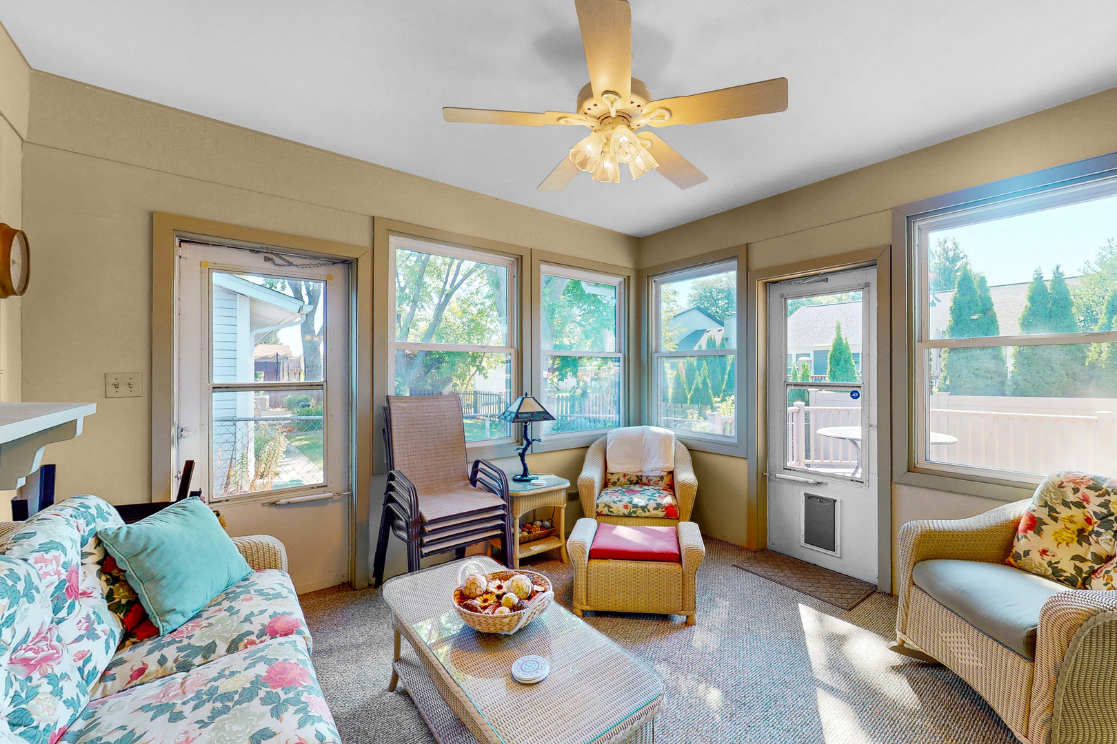 1517 White Trail, Elk Grove Village, IL 60007