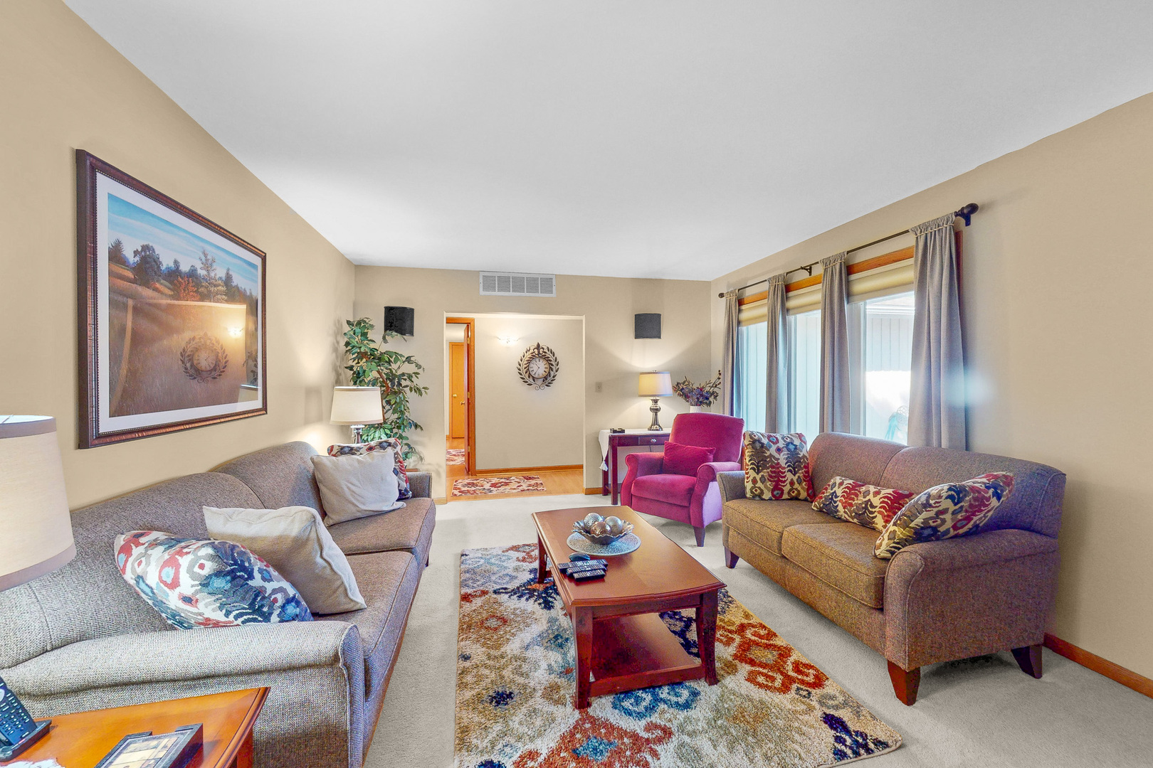 1517 White Trail, Elk Grove Village, IL 60007
