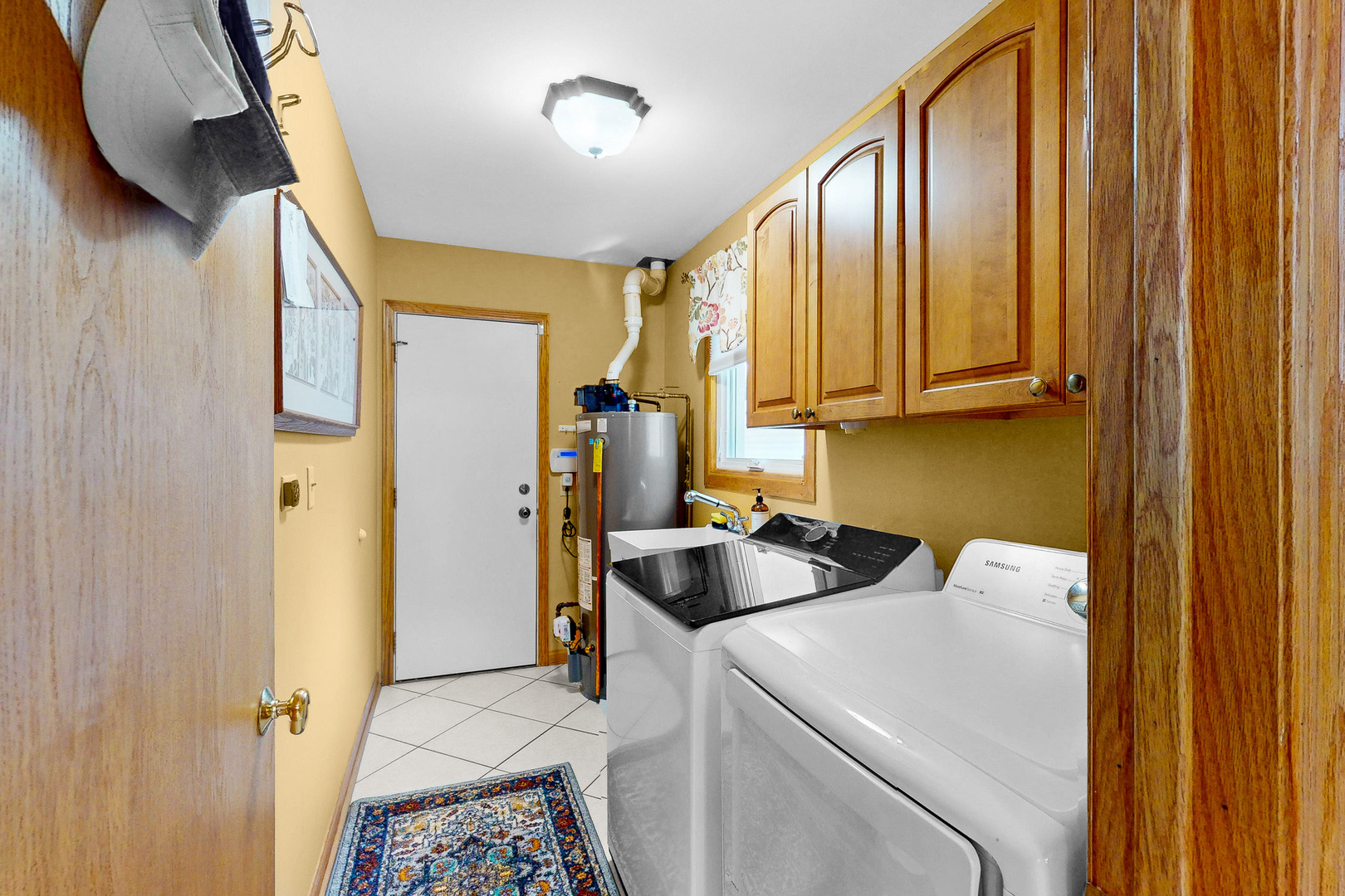 1517 White Trail, Elk Grove Village, IL 60007