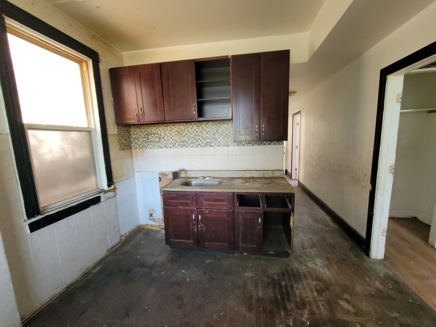 5732 S Sangamon Street, Chicago, IL 60621