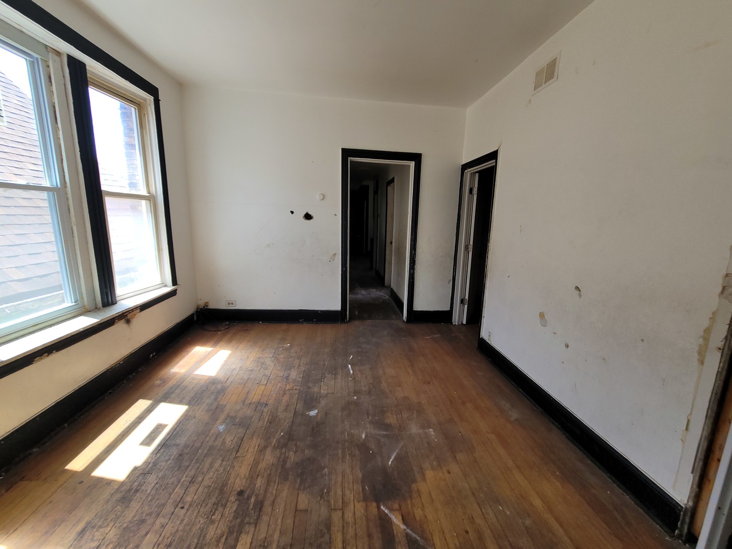 5732 S Sangamon Street, Chicago, IL 60621