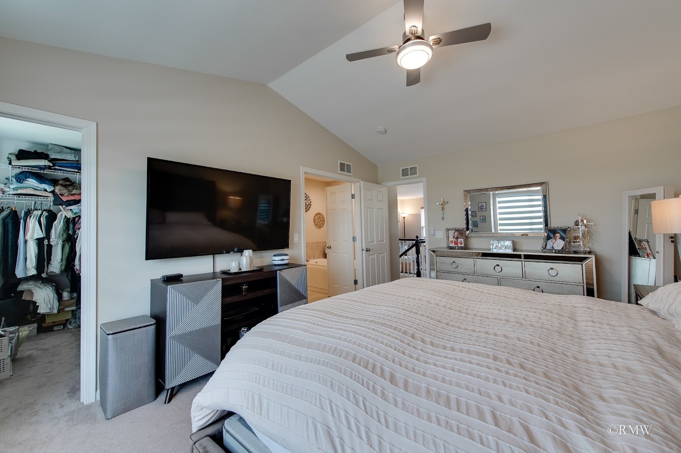 1618 Thornbury Drive #122-4, Bartlett, IL 60103