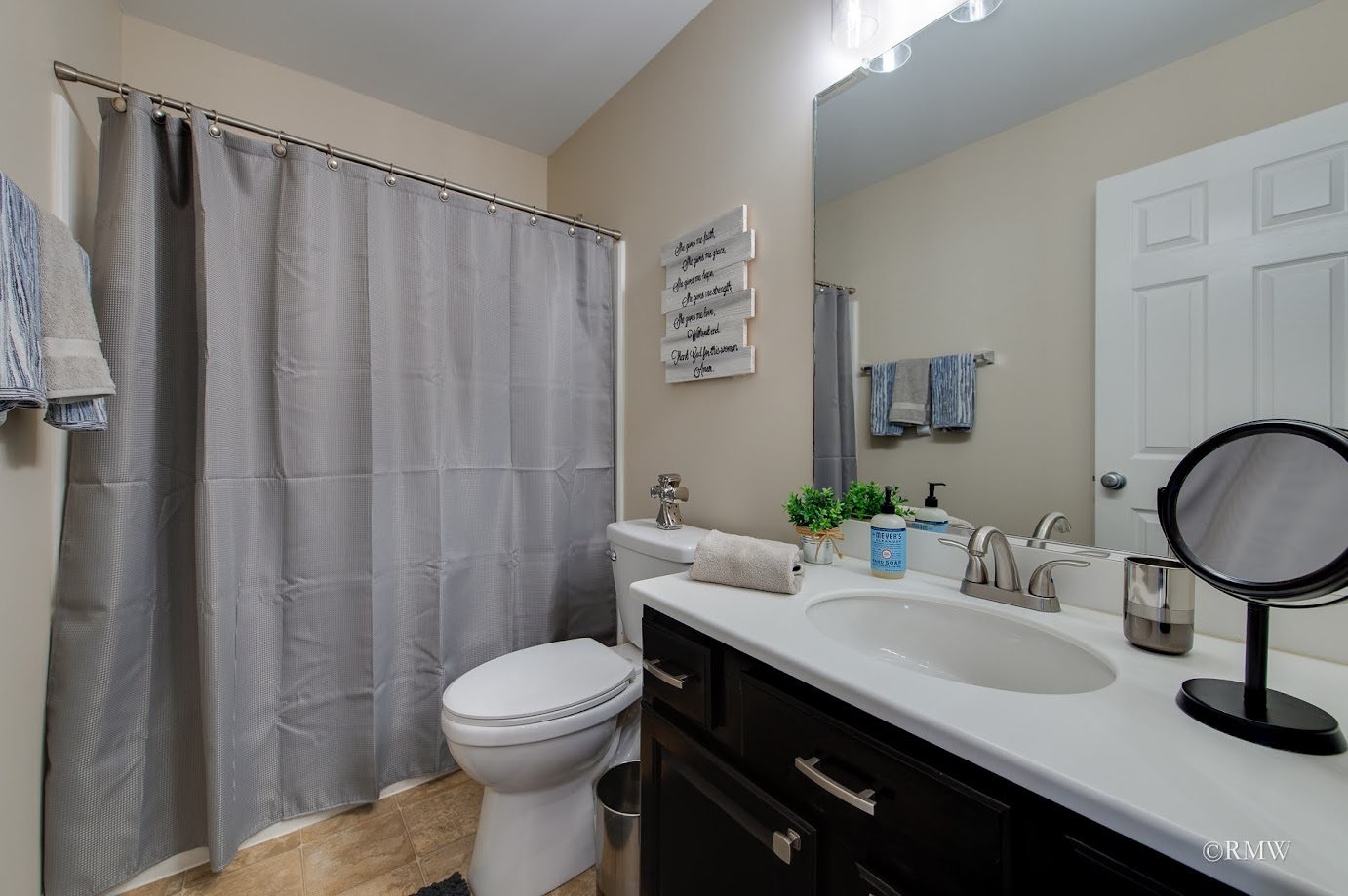 1618 Thornbury Drive #122-4, Bartlett, IL 60103