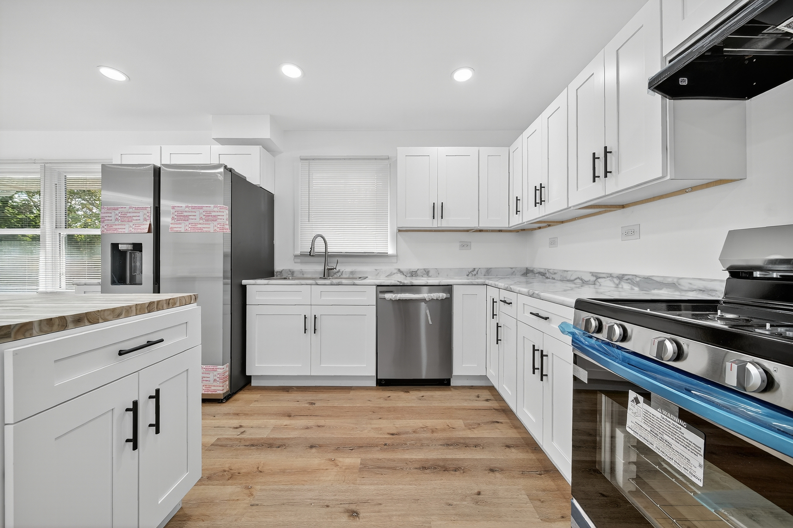 3045 Peoria Street, Steger, IL 60475