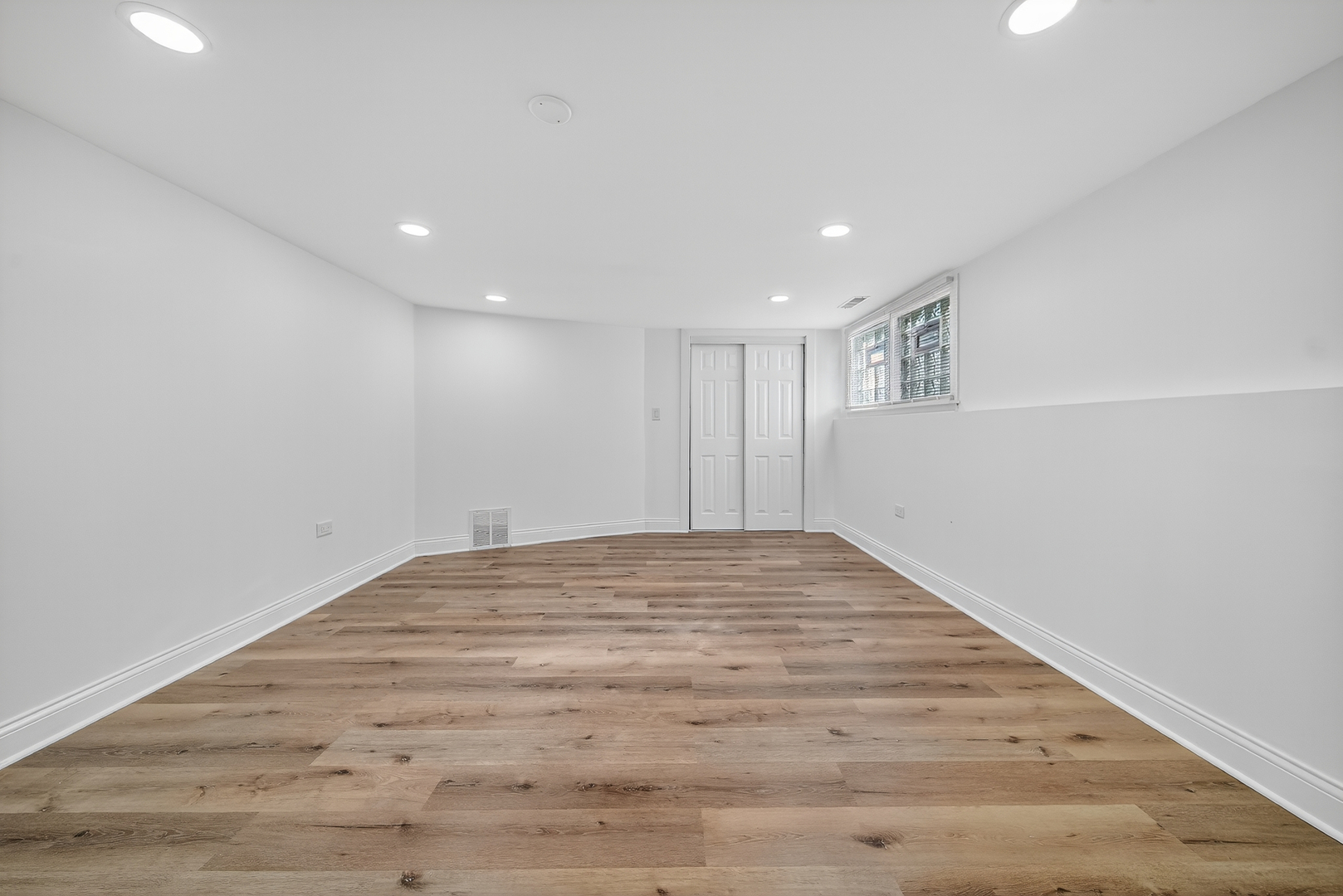 3045 Peoria Street, Steger, IL 60475