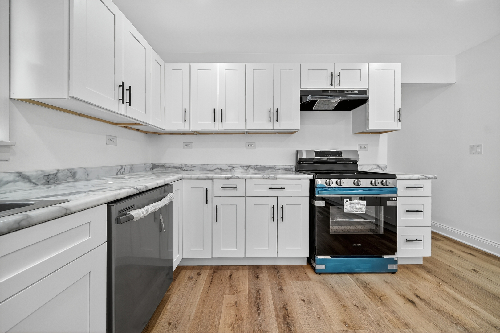 3045 Peoria Street, Steger, IL 60475