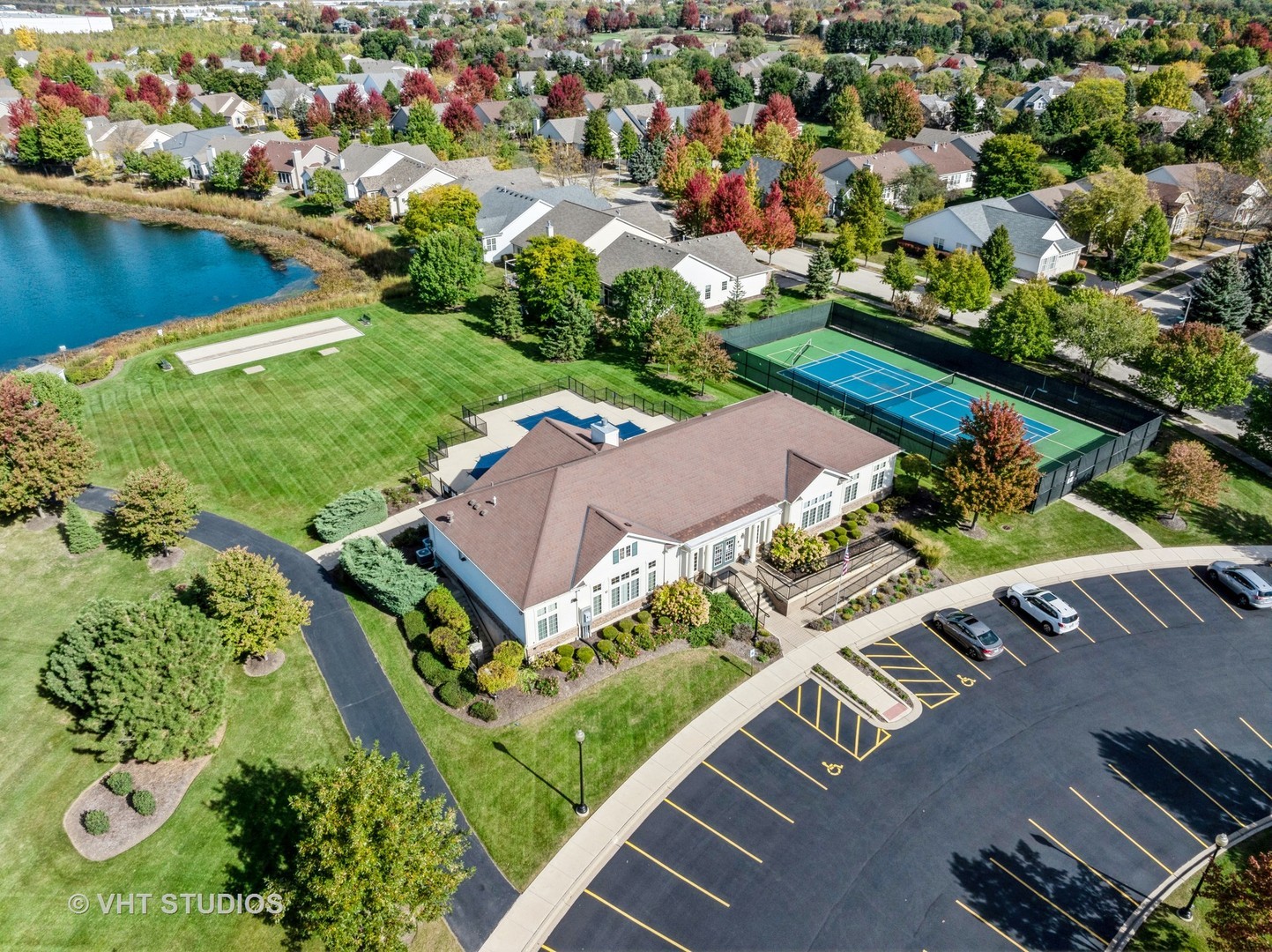 1504 Mansfield Drive, Aurora, IL 60502