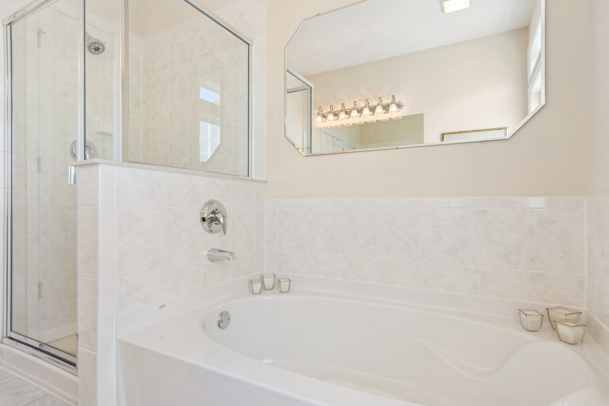 1504 Mansfield Drive, Aurora, IL 60502