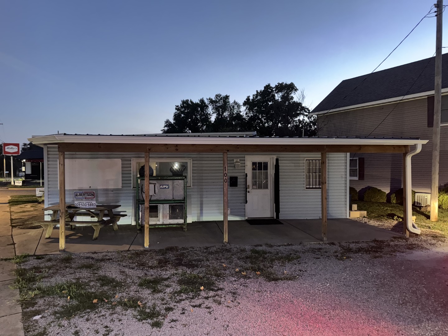 100 N Walnut Street, Leroy, IL 61752