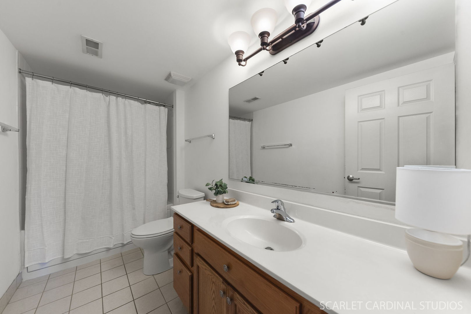 201 W Brush Hill Road #107, Elmhurst, IL 60126