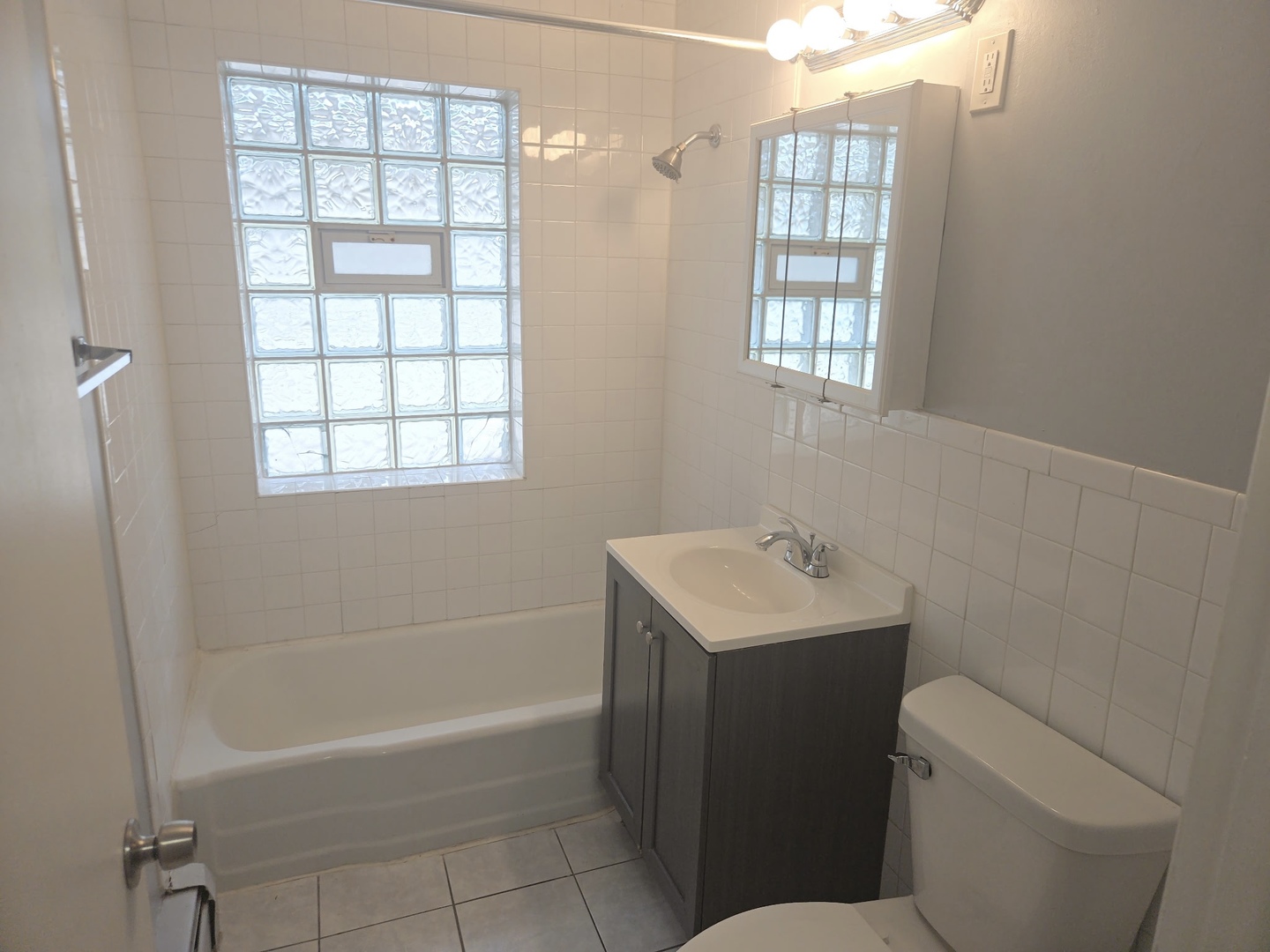 635 E South Broadway Street #C, Lombard, IL 60148