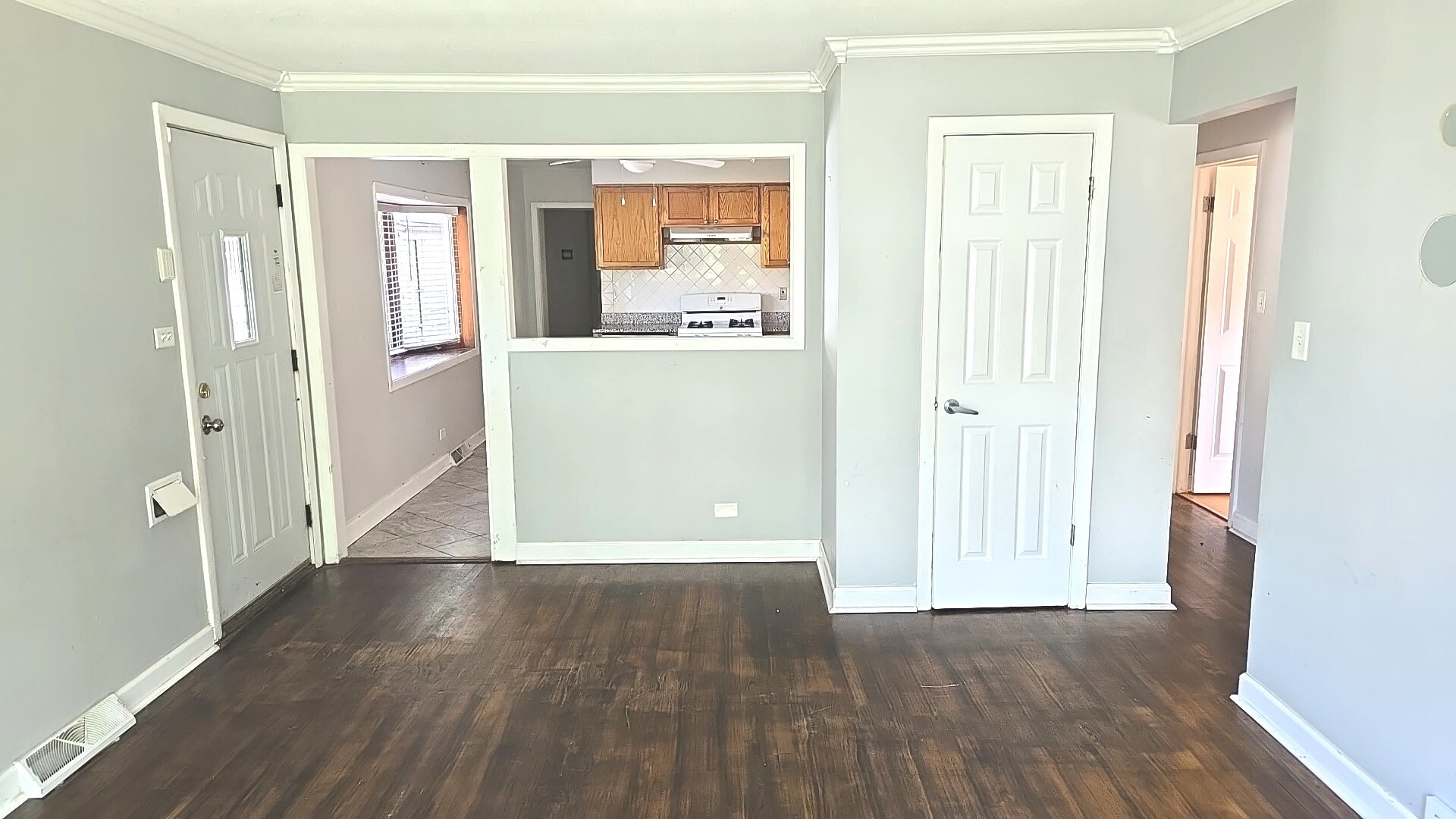 220 N Park Drive, Glenwood, IL 60425