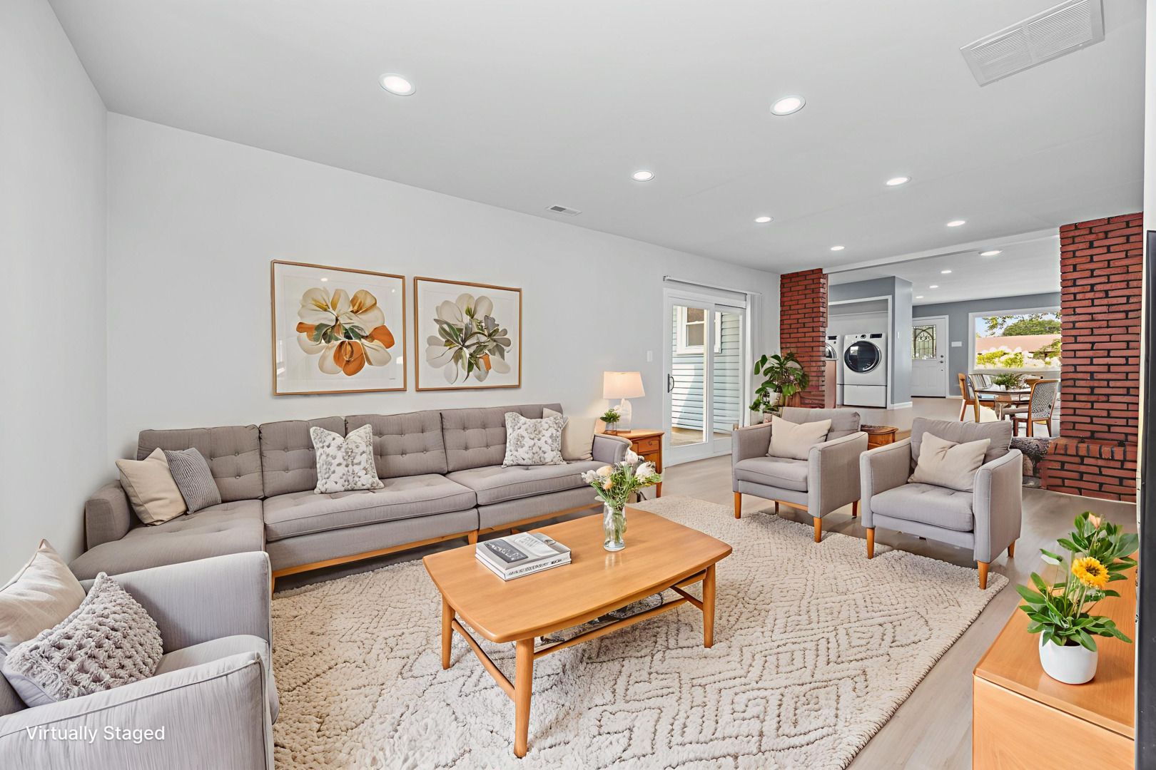 6640 Peach Tree Street, Hanover Park, IL 60133