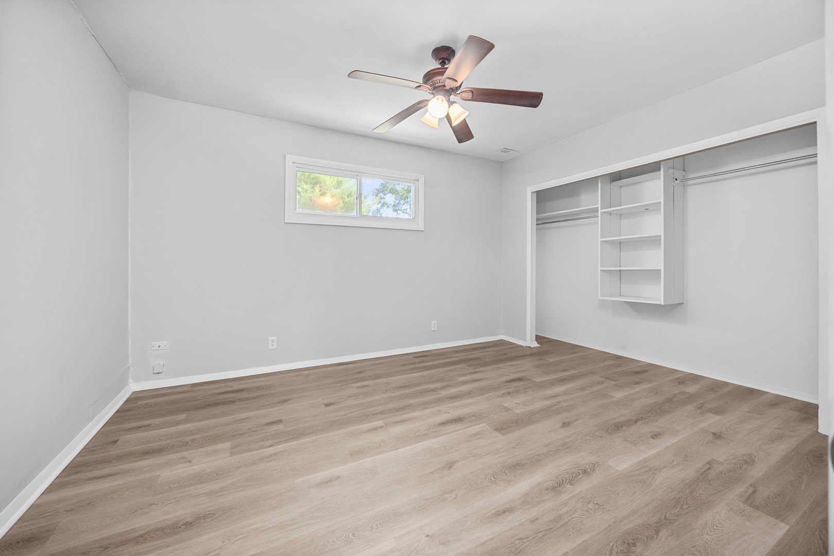 6640 Peach Tree Street, Hanover Park, IL 60133