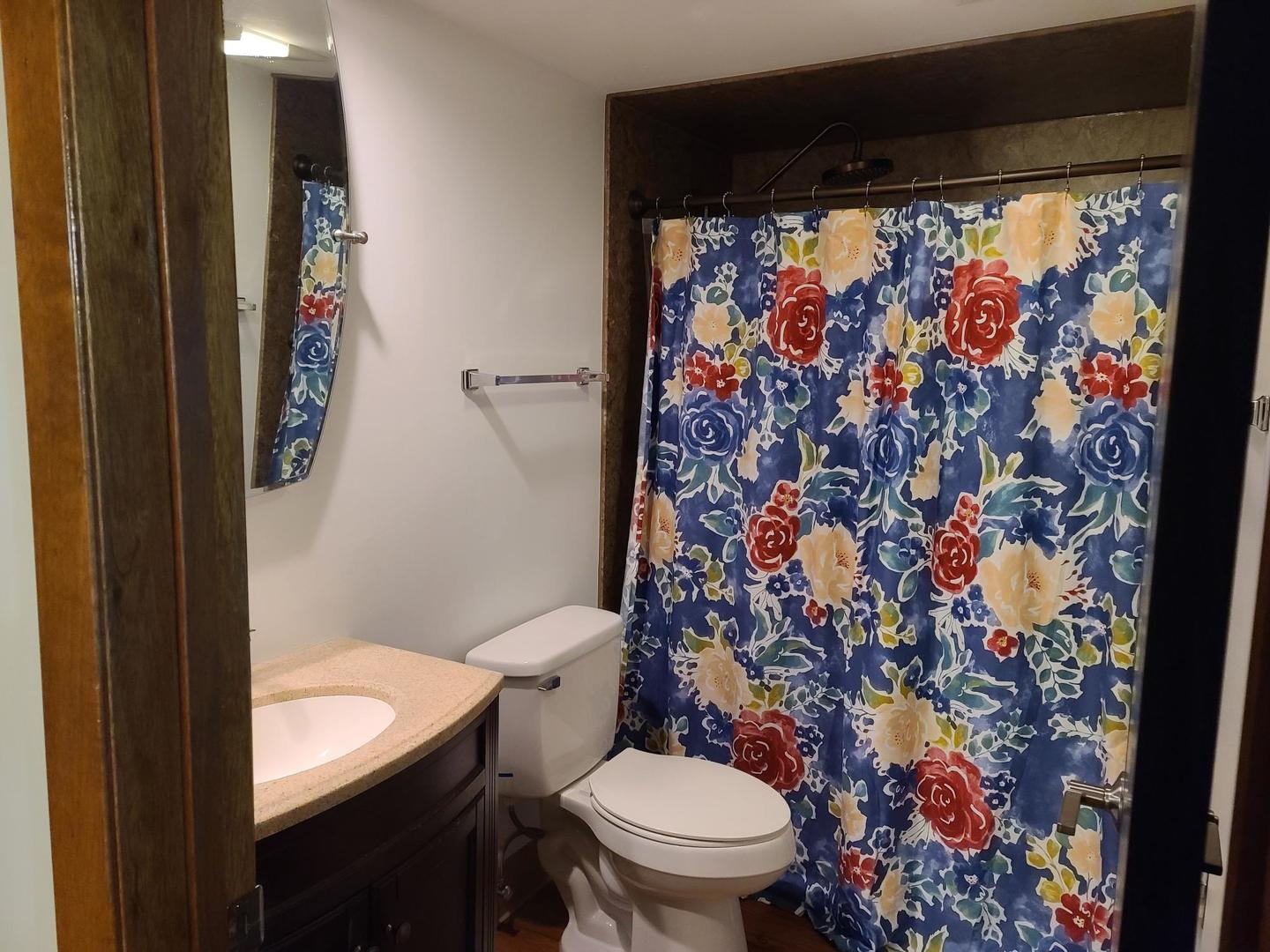 817 Oakton Street #201, Elk Grove Village, IL 60007