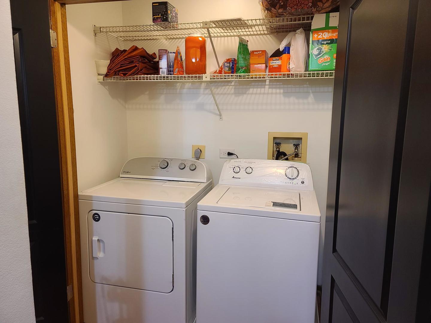 817 Oakton Street #201, Elk Grove Village, IL 60007