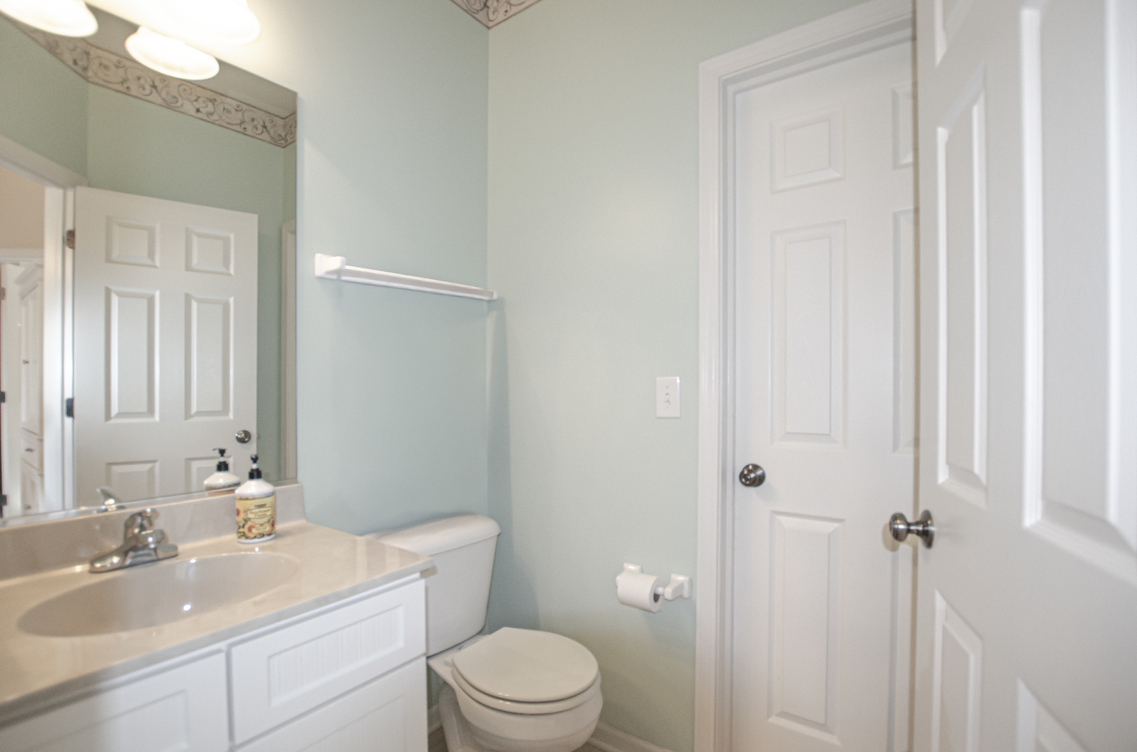 2481 Hearthstone Drive, Hampshire, IL 60140