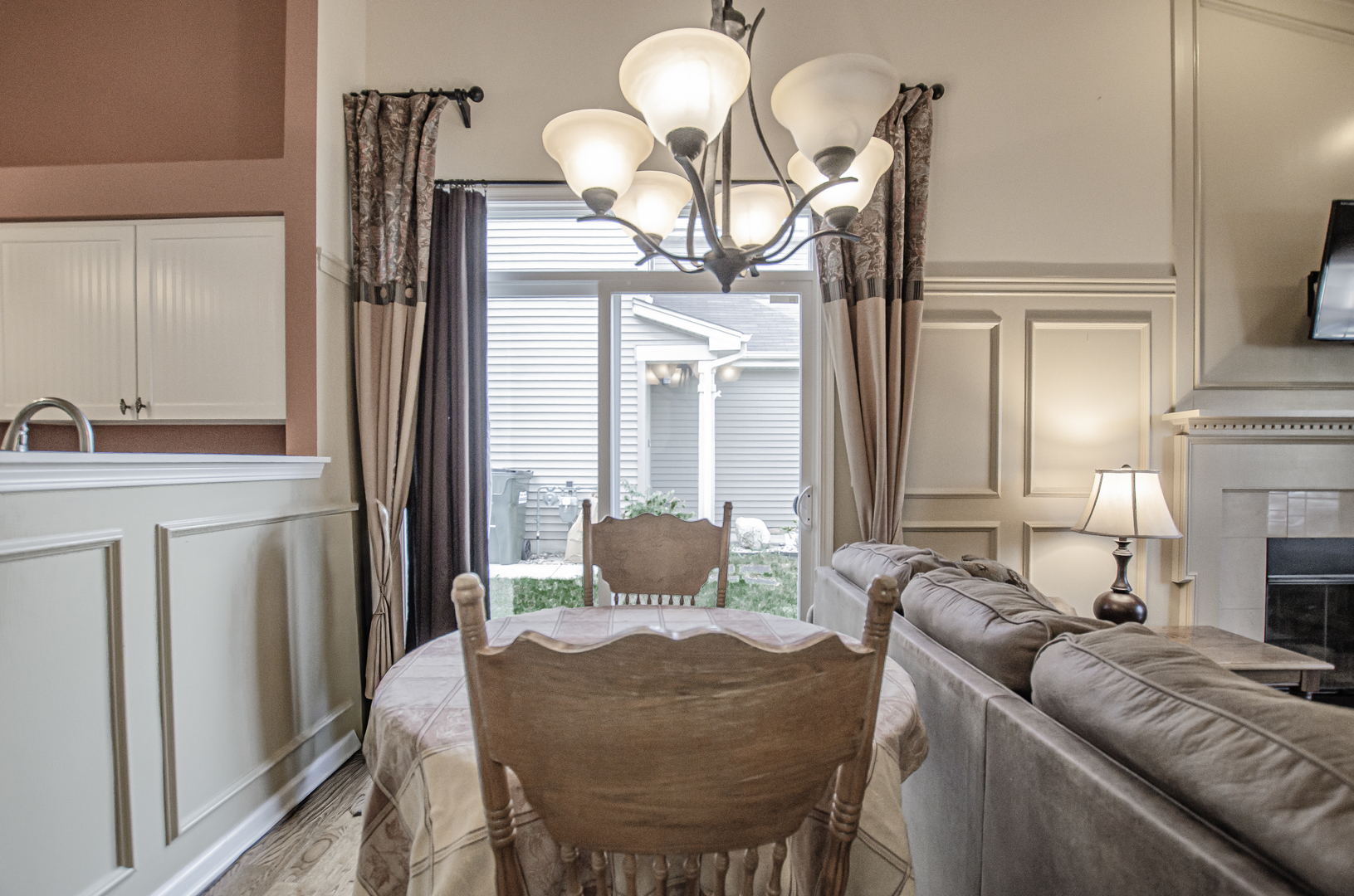 2481 Hearthstone Drive, Hampshire, IL 60140