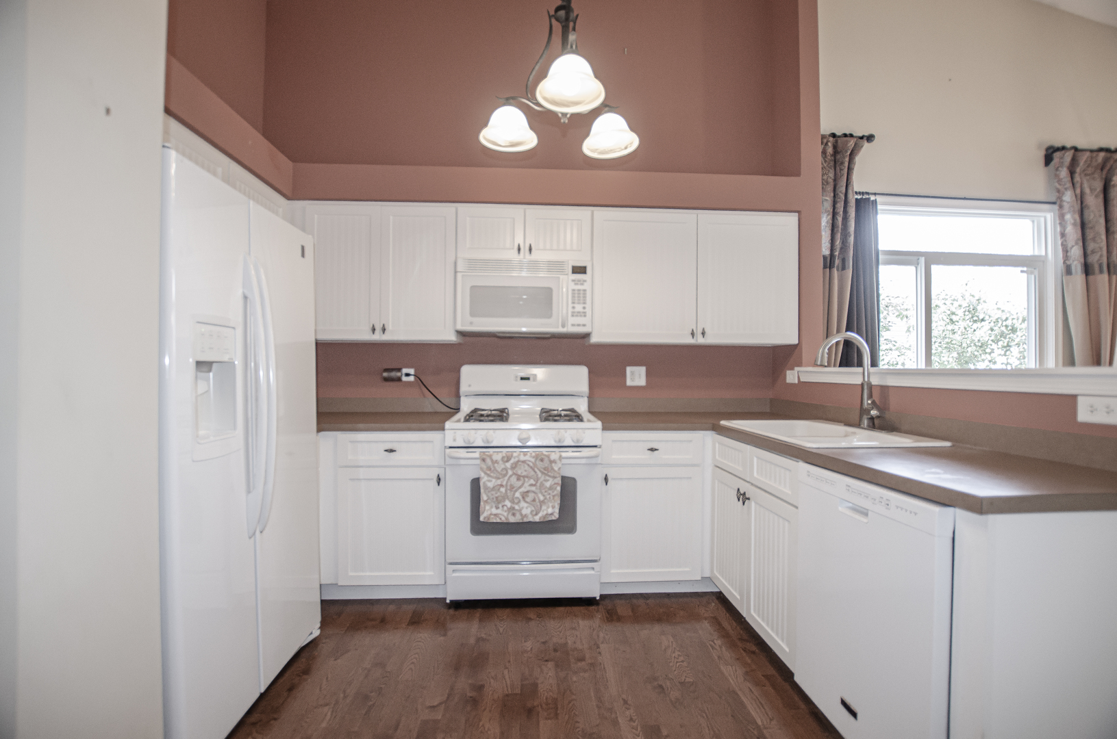 2481 Hearthstone Drive, Hampshire, IL 60140